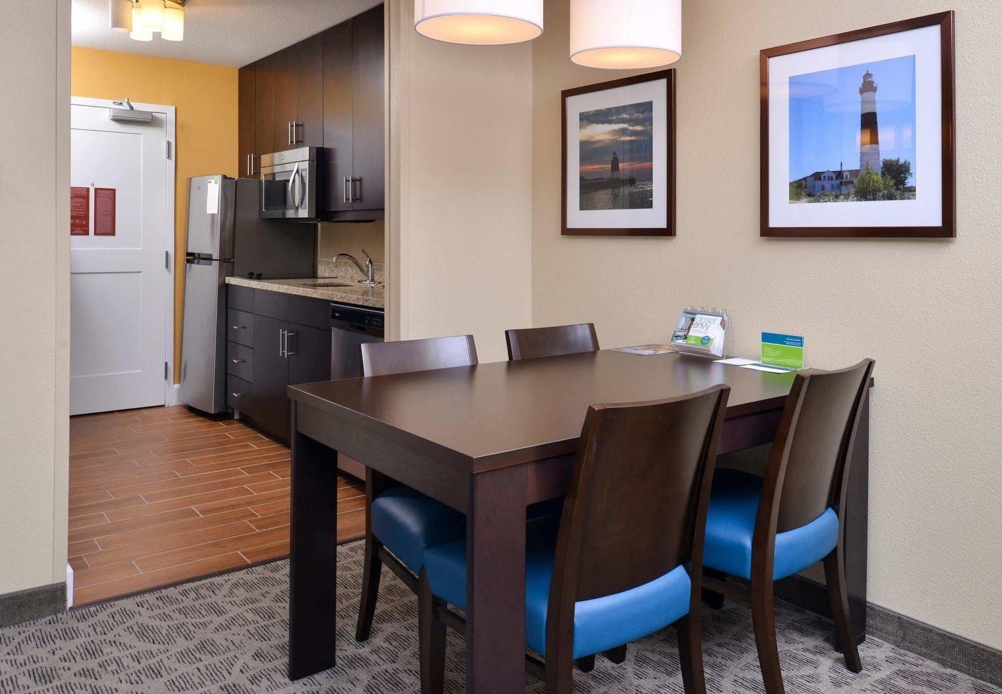 Towneplace Suites By Marriott Detroit Commerce Commerce Township Extérieur photo